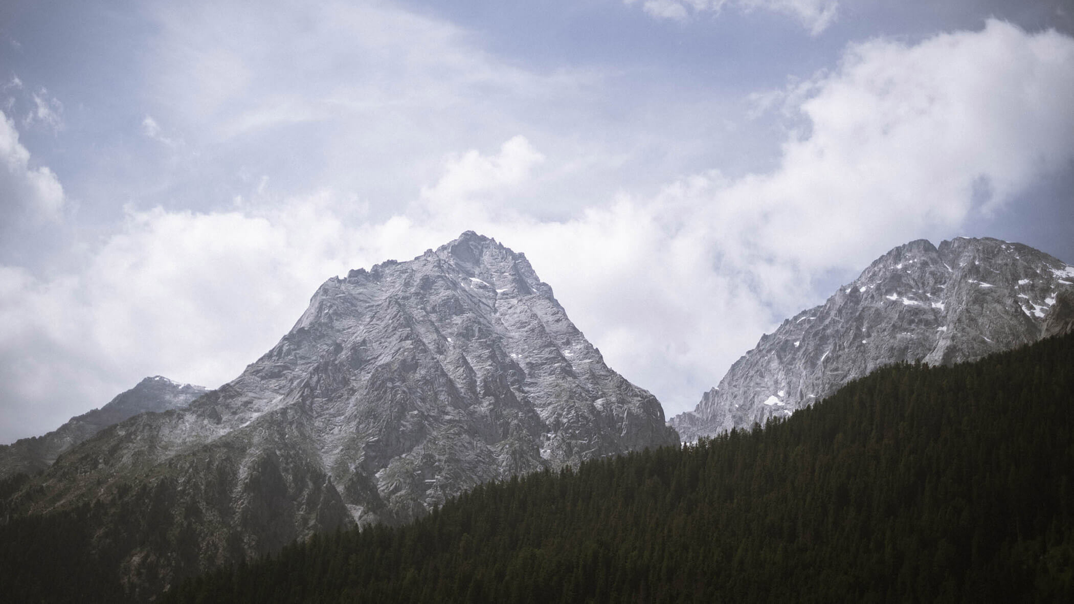 Aussicht auf die umliegenden Berge